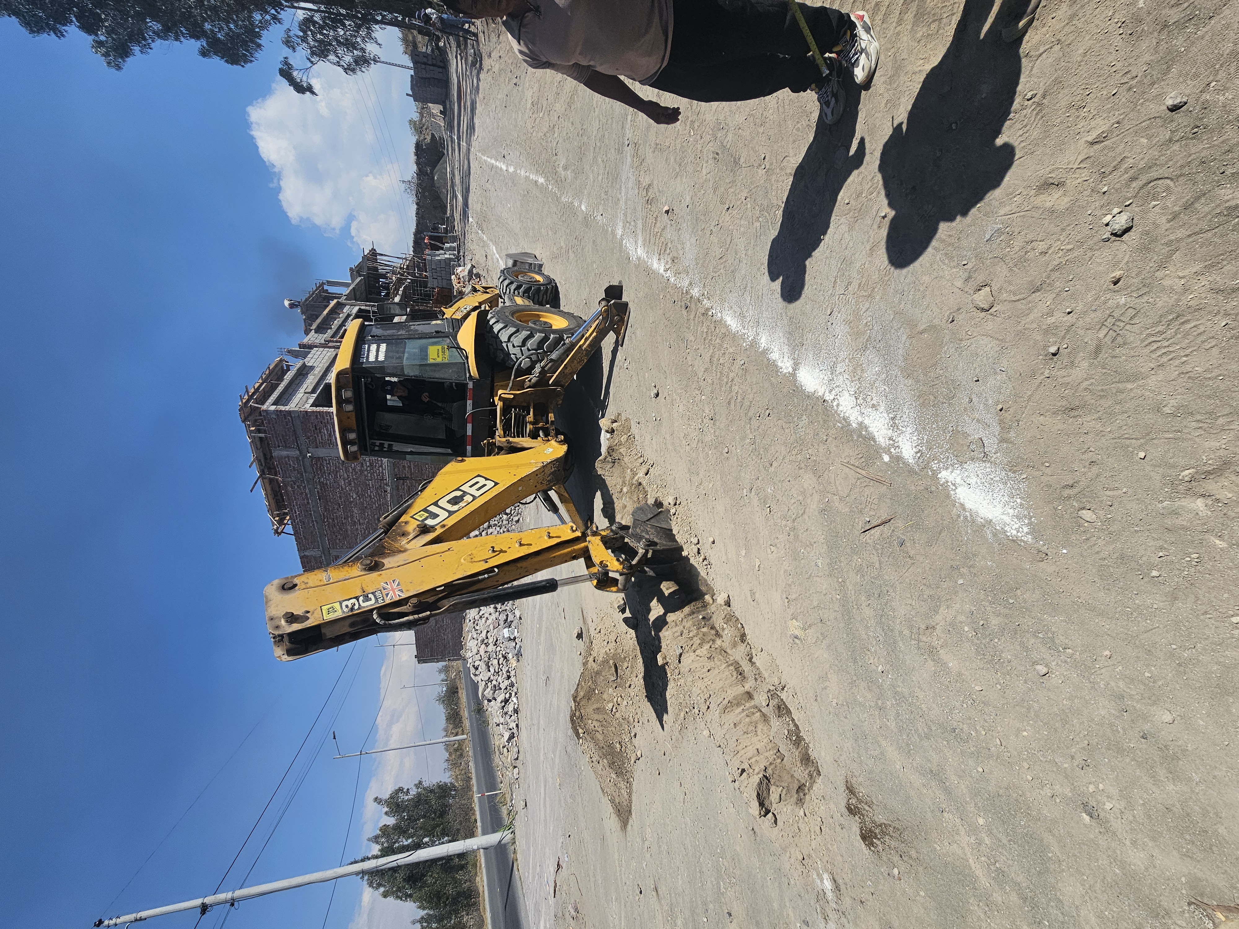 Excavación de una vía para instalación de red